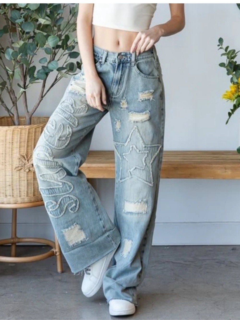 20. NWOT Oli & Hali Super Star Light Blue Distressed Patchwork Wide-Leg Jeans